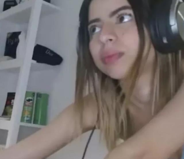 Canlı yayında cinsel ilişkiye girdiği yüz ifadesinden ortaya çıkan fenomen ömür boyu sürecek bir ceza aldı