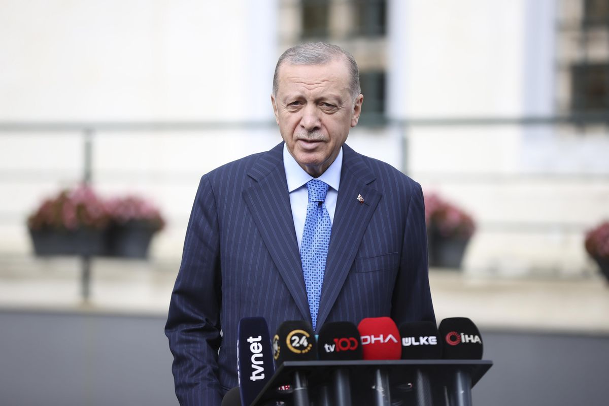 Cumhurbaşkanı Erdoğan, cuma namazını Hz. Ali Camisi'nde kıldı