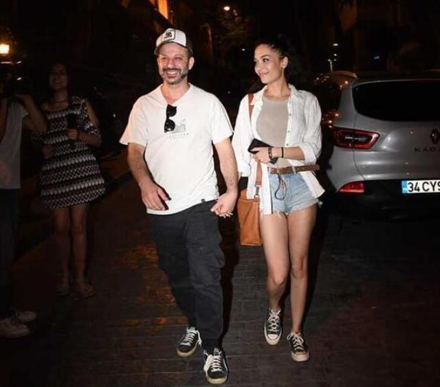 'Evlilik olacak inşallah' diyen Rıza Kocaoğlu sevgilisinden ayrıldı 'Evlilik olacak inşallah' diyen Rıza Kocaoğlu sevgilisinden ayrıldı