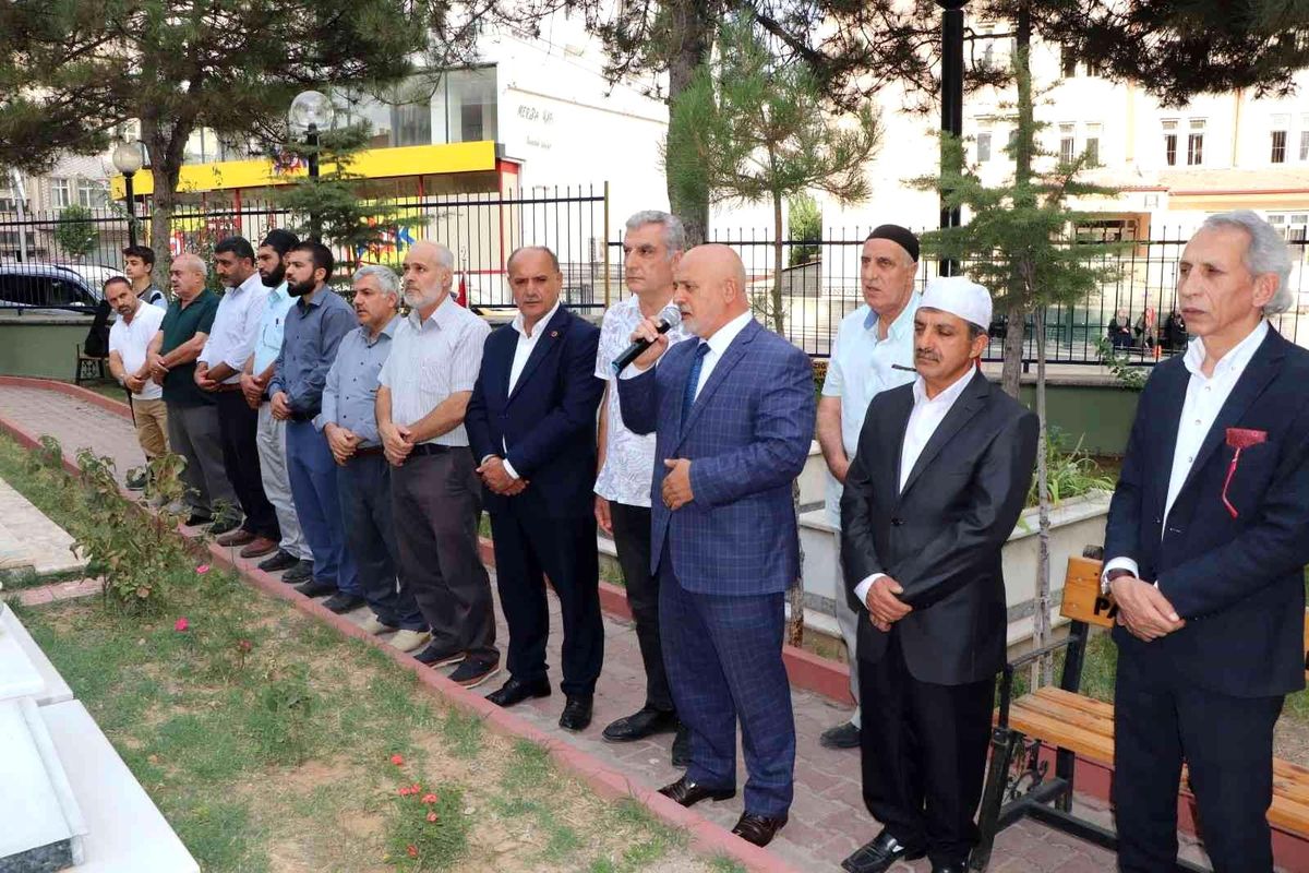 Kanlı Noel'de şehit edilen İlhan ailesi dualarla anıldı