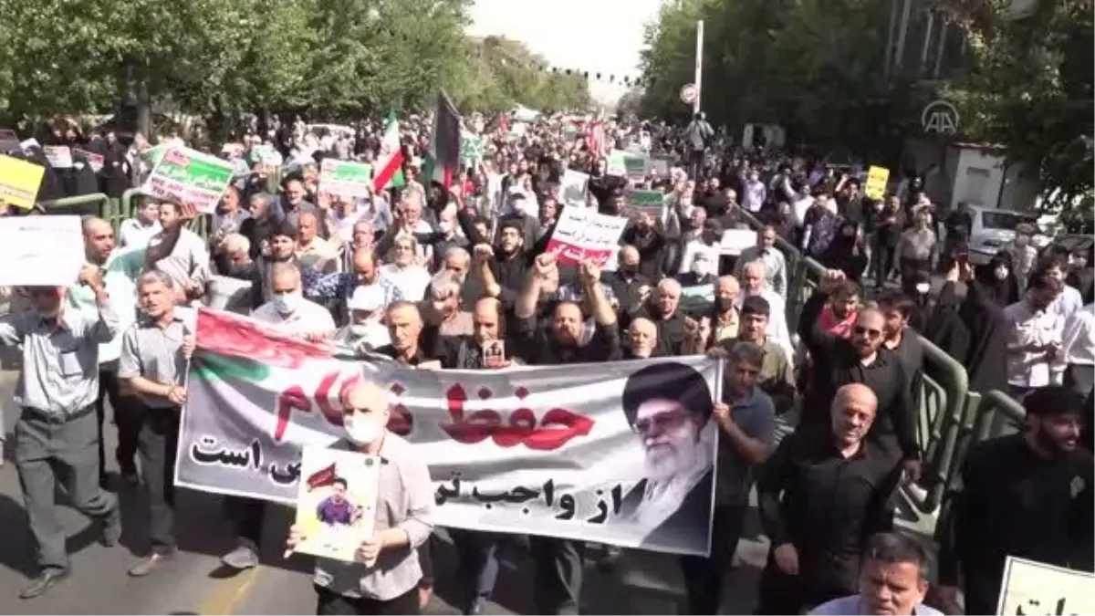 Tahran'da yönetime destek yürüyüşü düzenlendi (4)