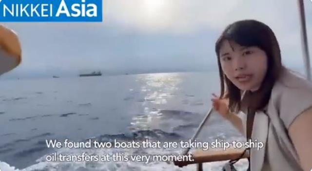 Yunanistan kıyılarında Rus petrolüne uygulanan ambargoyu delen yakınlaşma yaşandı