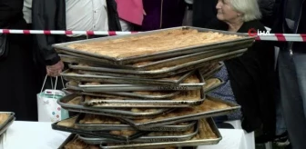 5 bin lira ödülü kazanabilmek için metrelerce börek yediler