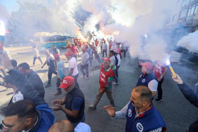 Buca'da asgari ücret 11 bin 500 TL oldu