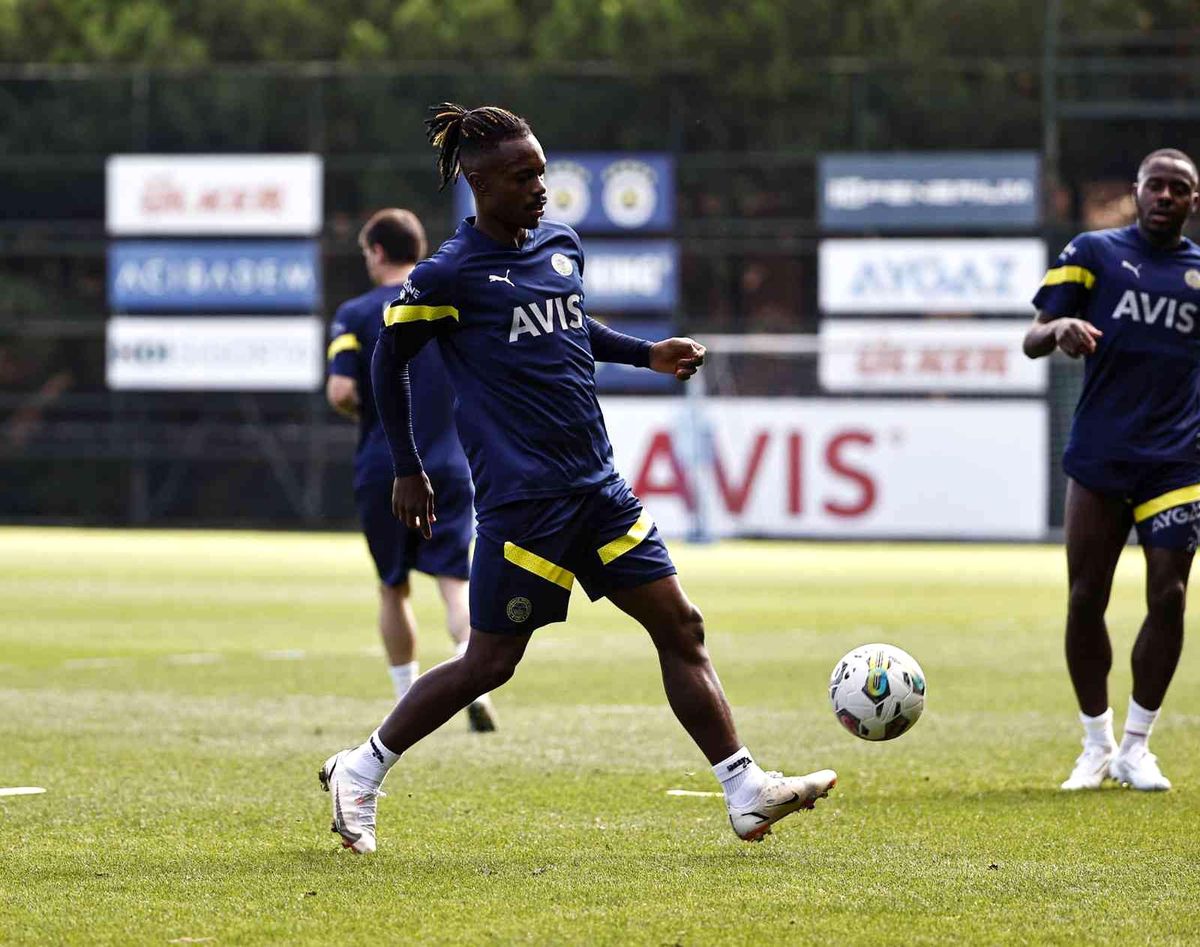 Fenerbahçe'de derbi hazırlıkları sürdü