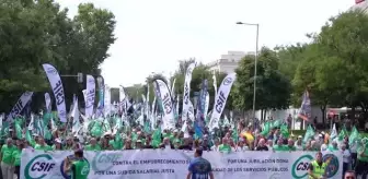 İspanya'da sosyal yoksullaşmaya karşı ilk büyük gösteri yapıldı