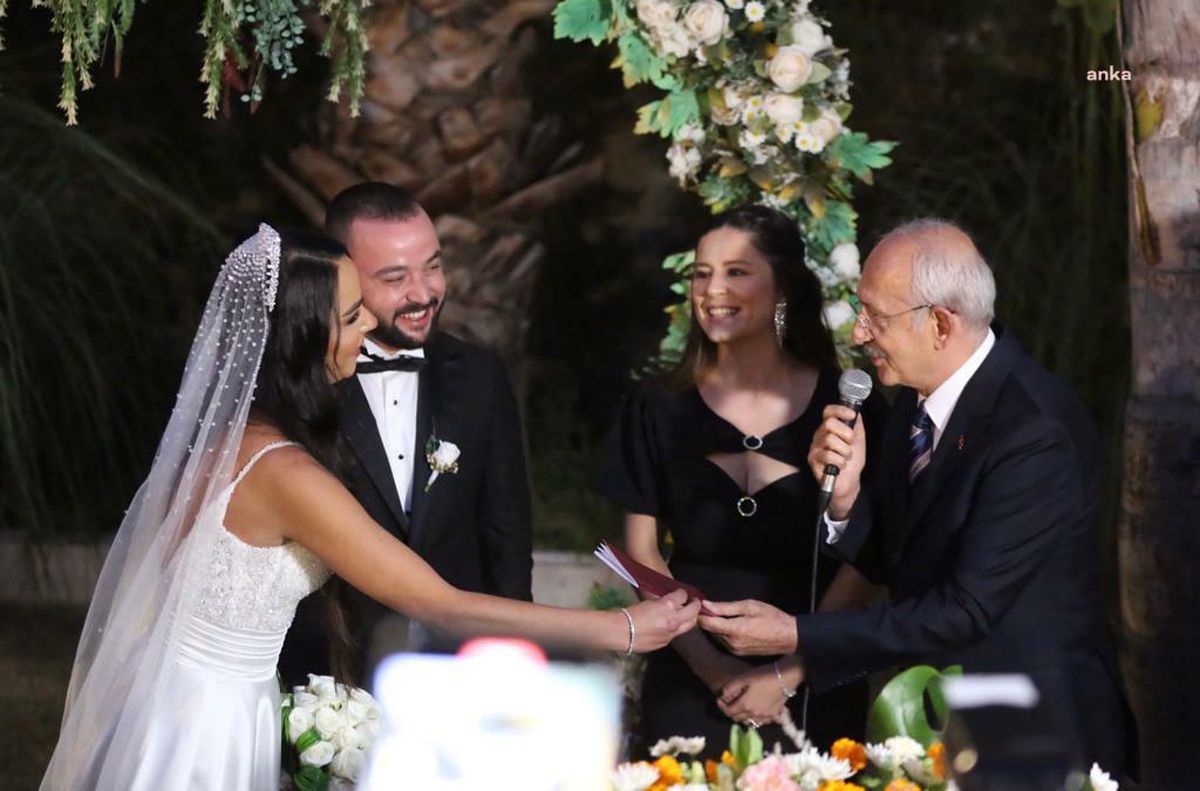 CHP Genel Başkanı Kılıçdaroğlu, nikah şahitliği yaptı