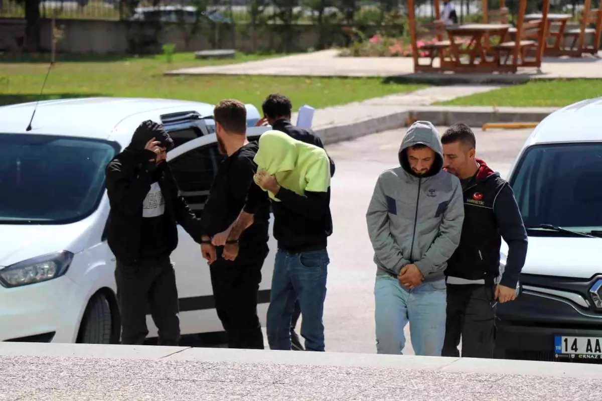 Son dakika haber | TEM'de uyuşturucu operasyonu: 3 gözaltı