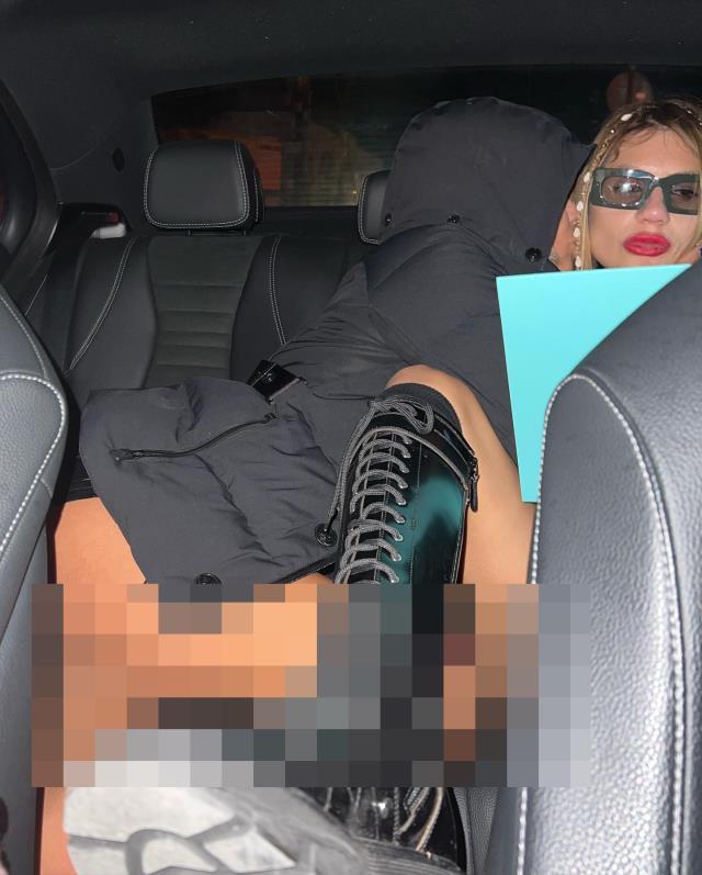 Bahar Candan'dan ablası Nihal'i zora sokacak paylaşım! İç çamaşırını herkes gördü