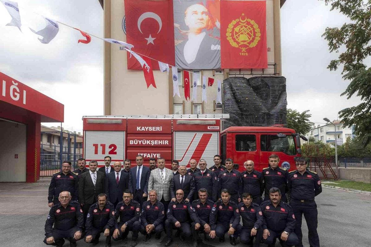 Büyükkılıç, İtfaiye Haftası'nı kutladı
