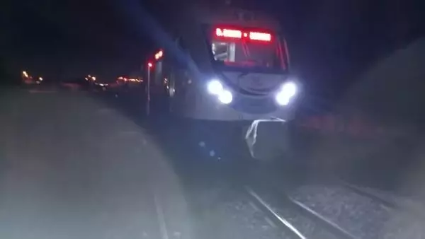 Diyarbakır-Batman seferini yapan yolcu treni raydan çıktı