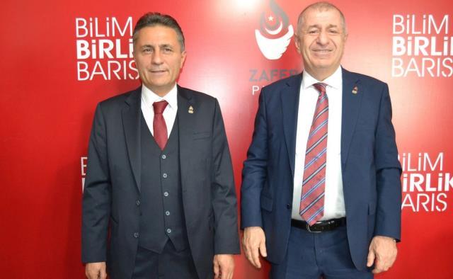 Zafer Partisi'nin kurucularından Soner Çam, Ümit Özdağ'ın kendisini dövdürdüğünü iddia ederek istifa etti