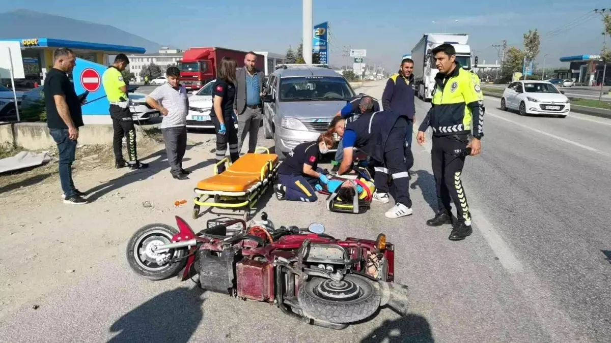 Son dakika haber... Bursa'da otomobille elektrikli bisikletin çarpıştığı kazada 1 kişi yaralandı