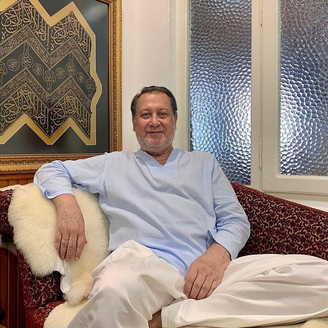 Cerrahi Tarikatı'nın yeni şeyhi olan oyuncu Ahmet Özhan'ın tarikata nasıl katıldığı ortaya çıktı Cerrahi Tarikatı'nın yeni şeyhi olan oyuncu Ahmet Özhan'ın tarikata nasıl katıldığı ortaya çıktı