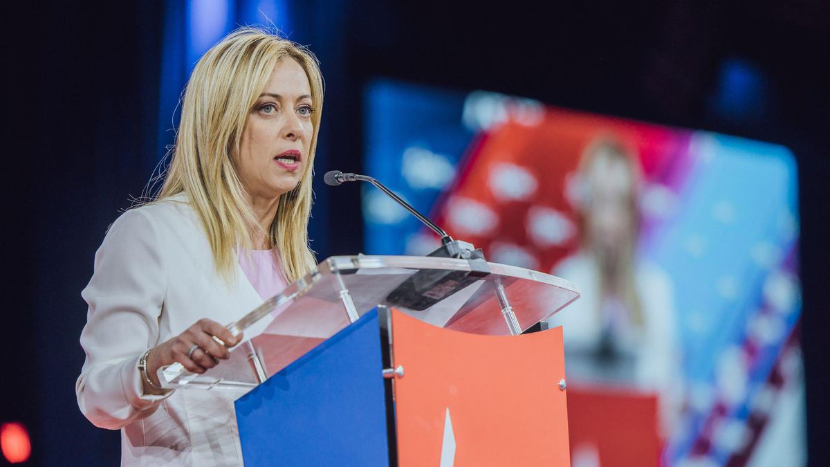 İtalya'da Meloni liderliğindeki aşırı sağcı İtalya'nın Kardeşleri Partisi yarışı önde götürüyor
