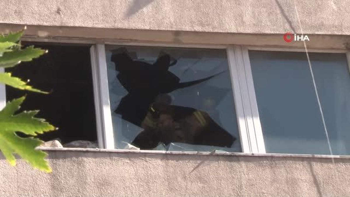 Son dakika haberi | Kağıthane'de yangında can pazarı: 20 kişi binada mahsur kaldı