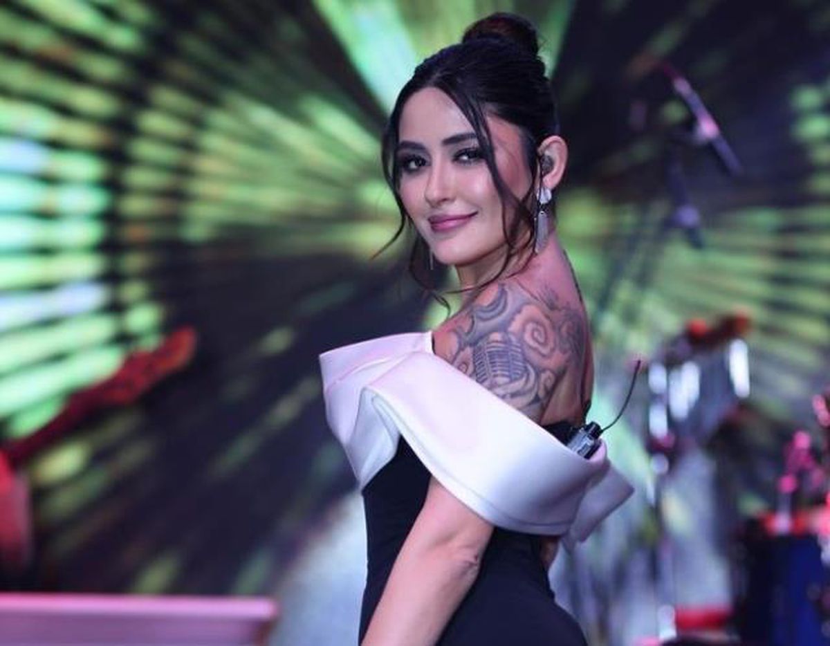 Melek Mosso çocukluk fotoğrafı! Melek Mosso estetikli mi?