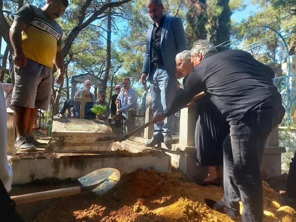Öldükten 14 yıl sonra gömüldü Bedeni 14 yıl kadavra olarak kullanıldı