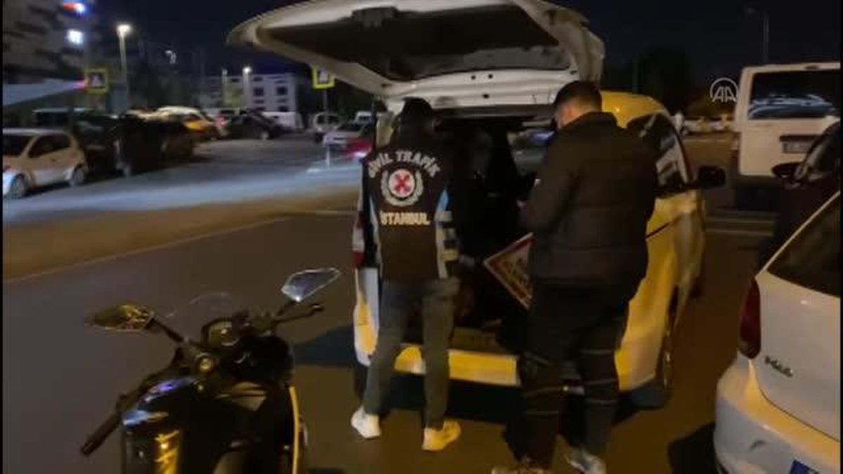 Otoyol gişelerinde plakasını kapatan motosikletliye 946 lira ceza yazıldı