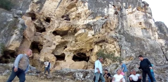 Vali Çuhadar, 4 katlı Demirkale Mağaralarını inceledi