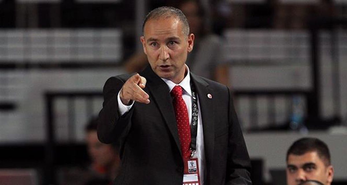 A Milli Kadın Basketbol Takımı'nda Ceyhun Yıldızoğlu ile yollar ayrıldı