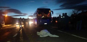 Son dakika haber: Antalya'da tur otobüsü motosiklete çarptı: 1 ölü