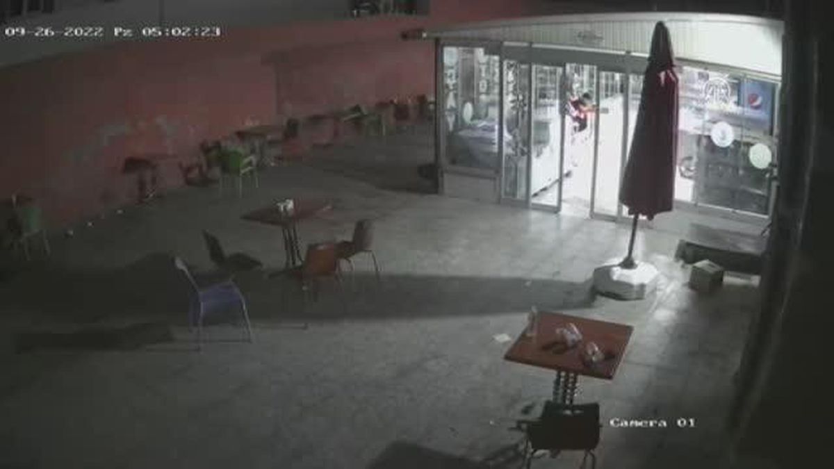 GAZİANTEP - Hastane kantininden silahlı yağma kameralara yansıdı