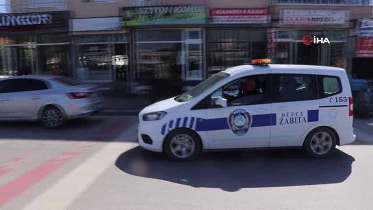 Park yasağı olan alanlar ve okul önlerinde denetimler sıklaştırıldı