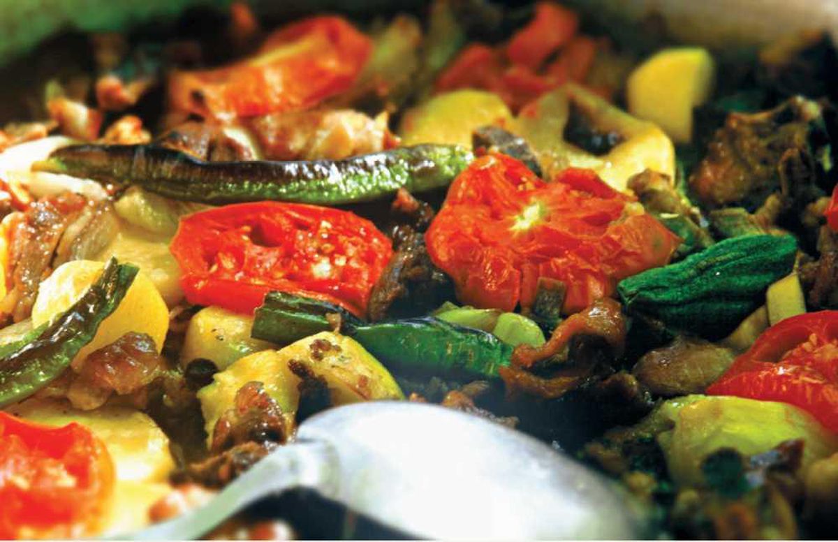 Tepsi Kebabı tarifi! Masterchef Tepsi Fırın Kebabı nedir, nasıl yapılır? Tepsi Kebabı gerekli malzemeler nelerdir? Tepsi Kebabı hangi yöreye ait?