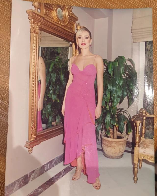 Umut Akyürek gençlik fotoğraflarını paylaştı, görenler gözlerine inanamadı