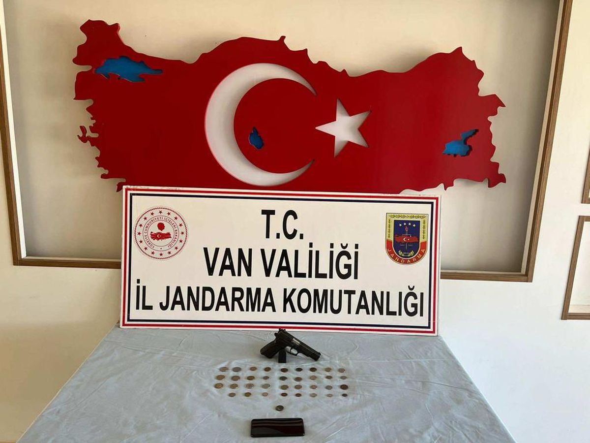 Van haber: Van'da internetten satışa sunulan tarihi objelere el konuldu