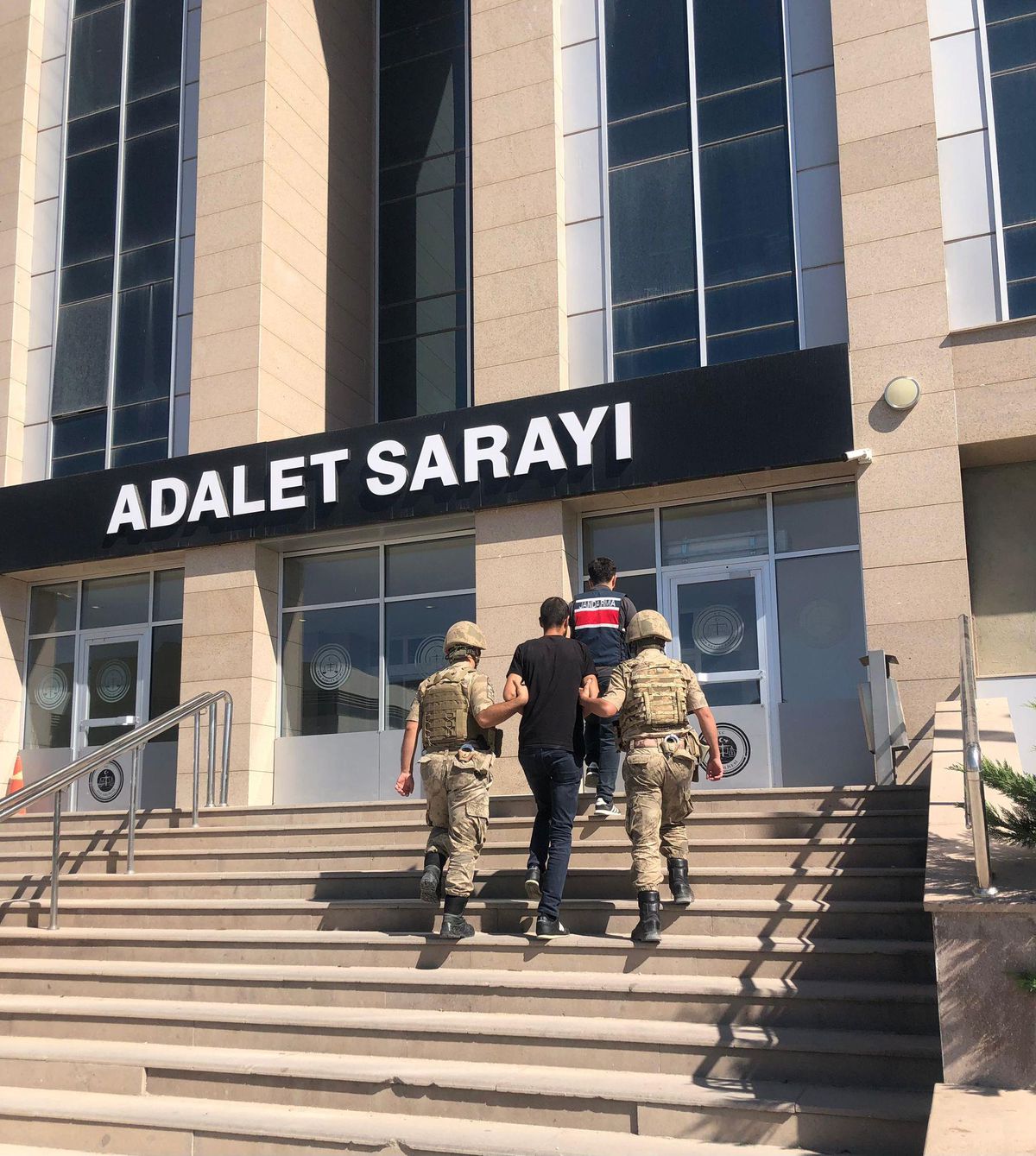 Van haberi... Van depreminde cezaevinden kaçan hükümlü yakalandı