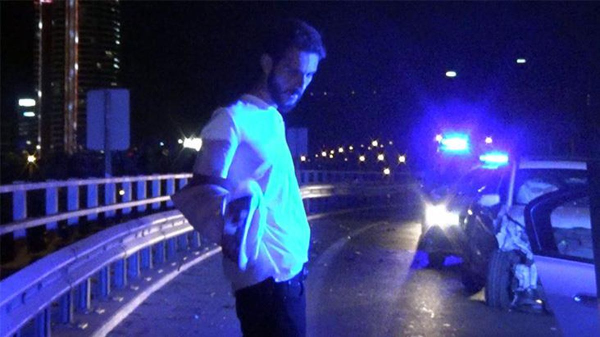 Hem ehliyetsiz hem de alkollü! Polisleri aracıyla sürükleyen sürücü dehşet saçtı