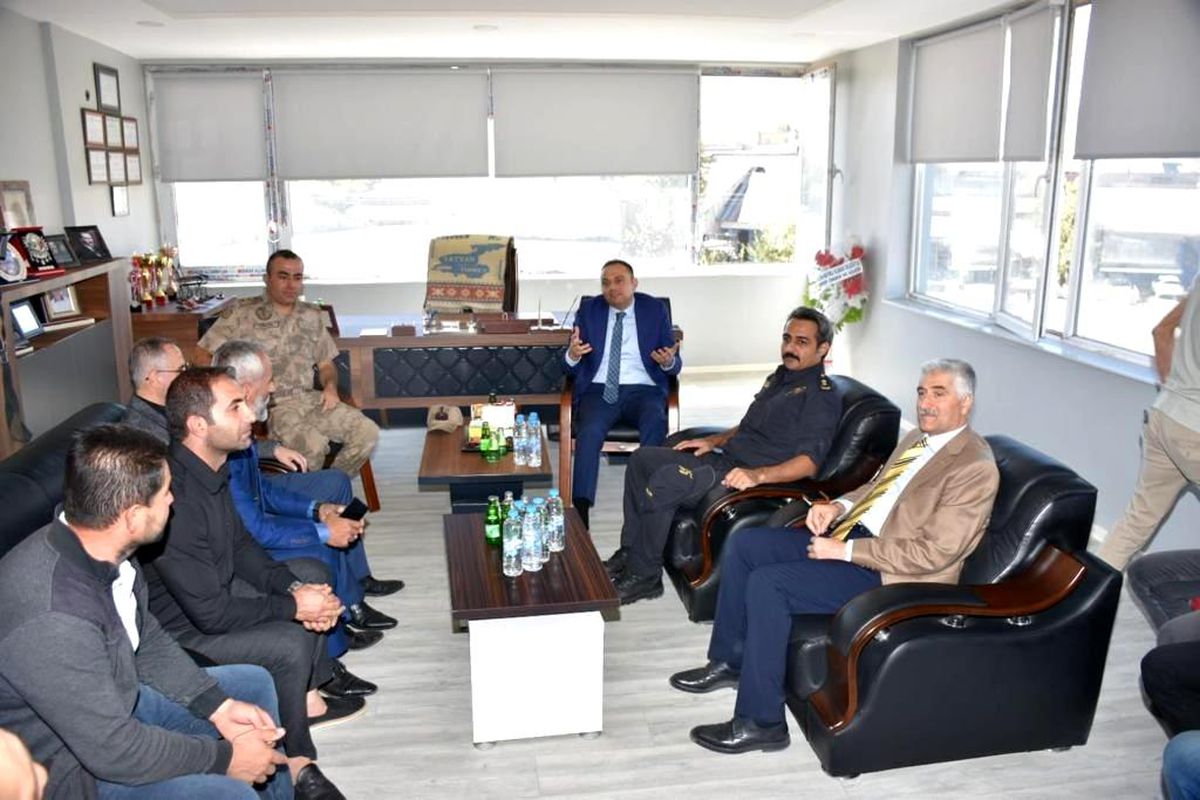 Kaymakam Demir: 'Yol sorununun takipçisi olacağız'