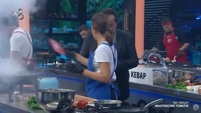 Masterchef kopya çekmek yasak mı? Masterhcef kopya çekince diskalifiye mi ediliyor? Masterchef kuralları ne?