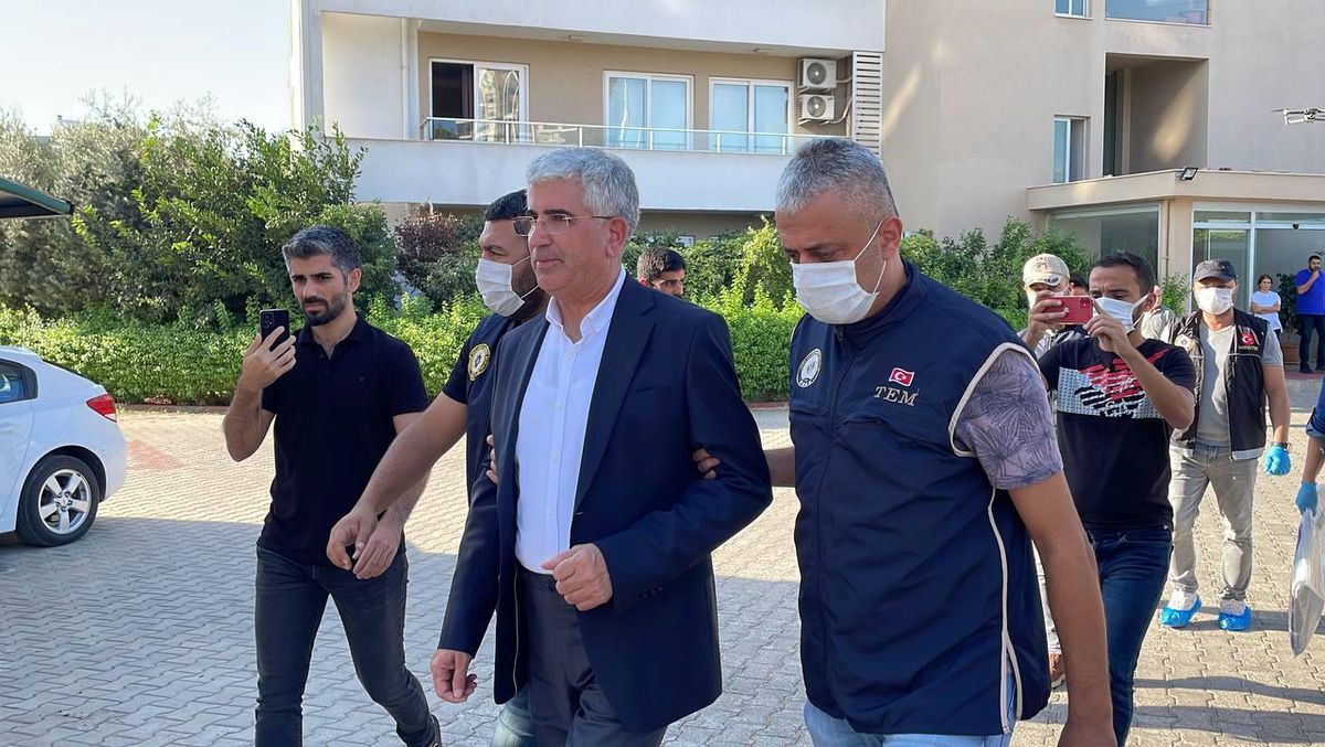Son dakika haberi | Mersin'de 30 PKK/KCK şüphelisinin yakalanmasına yönelik operasyon başlatıldı