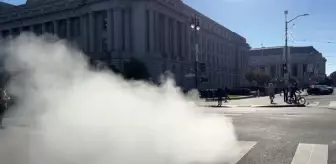 SAN FRANCİSCO - ABD'de mazgallardan yükselen buhar