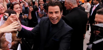 Ünlülerin tarikatı Scientoloji'nin eski yöneticisi: John Travolta masörüyle öpüştü