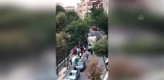 Son dakika gündem: Bahçelievler'de öğrenciler arasındaki kavga cep telefonuyla görüntülendi