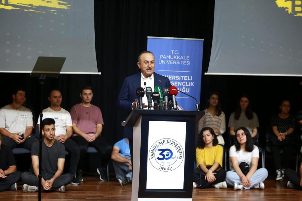 Bakan Çavuşoğlu: 'Kıbrıs Türkü'nü korumak için oraya daha fazla güç göndereceğiz'