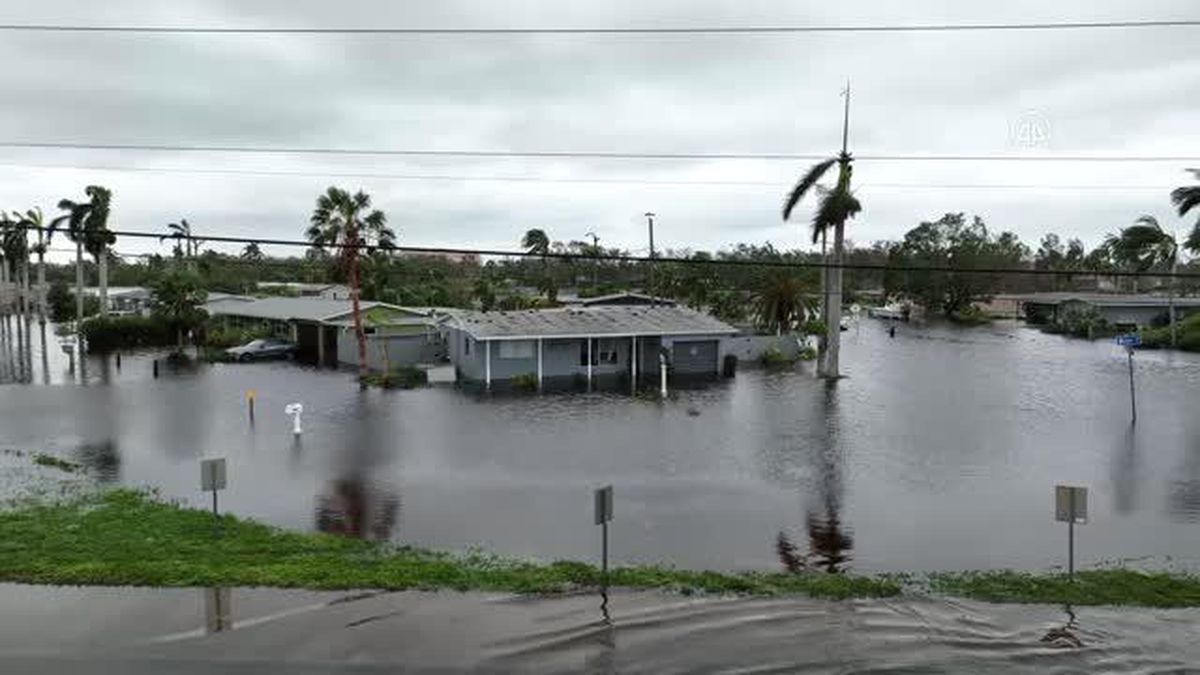 FORT MYERS - ABD'de etkili olan Ian kasırgası sel ve yıkıma yol açtı (2)
