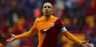 'Hakkım olanı istedim' diyen Feghouli'ye tepki yağdı