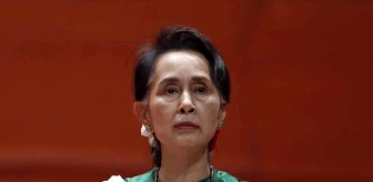 Myanmar'ın devrik lideri Suu Kyi ve ekonomi danışmanı Turnell'e 3'er yıl hapis