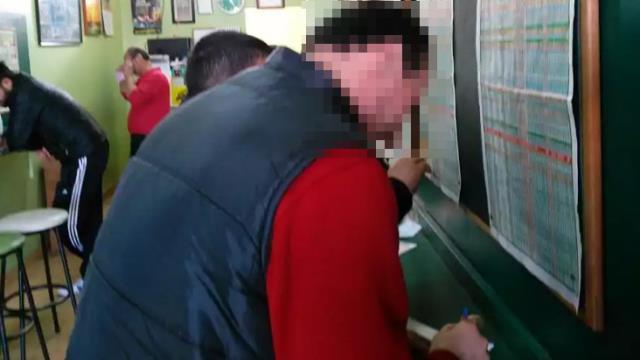 Bahis oynarken görüntülendiği iddia edilen gözlemci Beşiktaş-Fenerbahçe derbisine atandı Bahis oynarken görüntülendiği iddia edilen gözlemci Beşiktaş-Fenerbahçe derbisine atandı