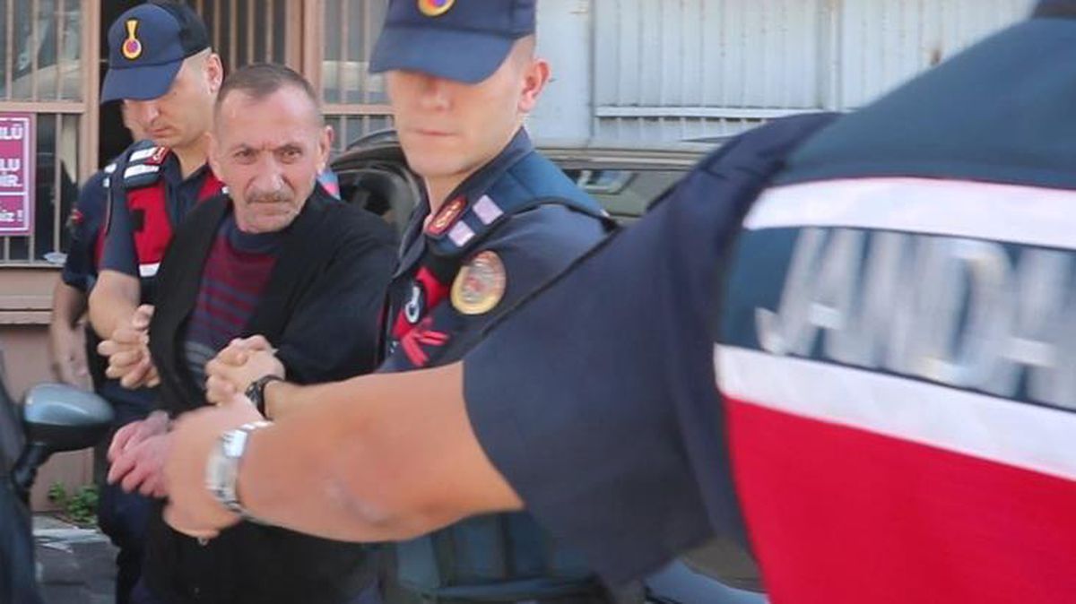 Cesedi elleri ve ayaklarından bağlı bulunan arkadaşının maaşını çekip alışveriş yaptı