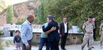 Bitlis yerel haberi: Hizan Kaymakamı Özçelik, operasyonda yaralanan güvenlik korucusunu ziyaret etti
