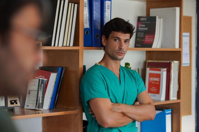 Kasaba Doktoru CANLI izle! TRT 1 Kasaba Doktoru yeni bölüm full HD canlı yayın izle!