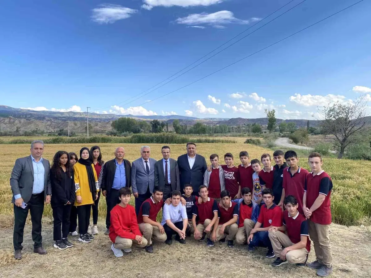 Milletvekili Kaya; 'Bilinçli çiftçilik modelini kazandırmayı hedefliyoruz'