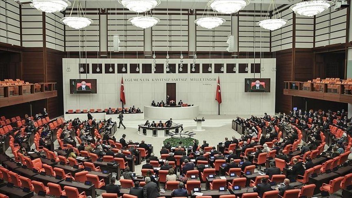 TBMM'de yeni yasama yılı 1 Ekim'de başlıyor! İlk iş, gündemi meşgul eden 2 teklifin yasalaştırılması olacak