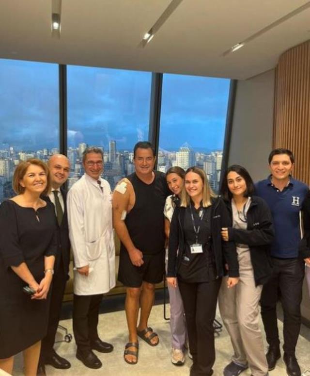 Ünlü yapımcı Acun Ilıcalı hastaneden fotoğraf paylaştı, kolundaki detay hemen göze çarptı Ünlü yapımcı Acun Ilıcalı hastaneden fotoğraf paylaştı, kolundaki detay hemen göze çarptı